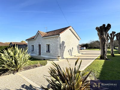 /international/fr/barbezieux-saint-hilaire-charente-310107921764/