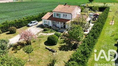 /international/fr/coulgens-charente-310103745981/