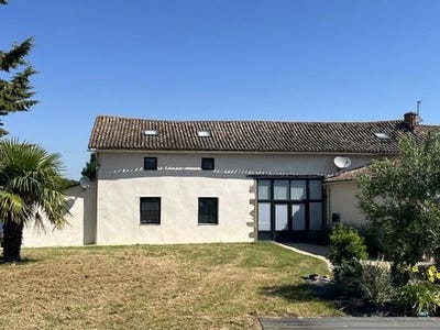 /international/fr/faye-labbesse-charente-120091885902/?lang=zh-tw