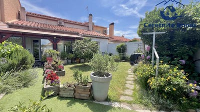 /international/fr/maureillas-las-illas-languedoc-roussillon-310100297727/