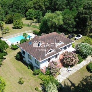 /international/fr/nogaro-midi-pyrenees-310119402672/