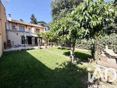 /international/fr/nimes-languedoc-roussillon-310108419700/