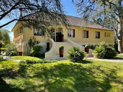/international/fr/usson-du-poitou-charente-310102967390/