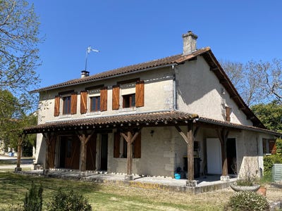 /international/fr/aubeterre-sur-dronne-charente-310107026575/