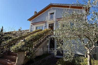 /international/fr/nyons-rhone-310106590892/