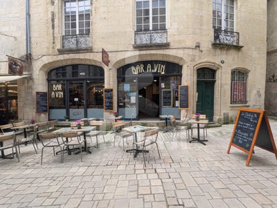 /international/fr/perigueux-aquitaine-310106419831/