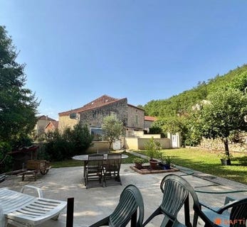 /international/fr/saint-vincent-rive-d-olt-midi-pyrenees-310109520480/