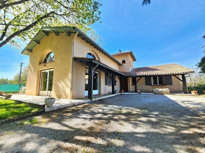 /international/fr/revel-midi-pyrenees-310107921773/