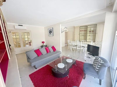/international/fr/avignon-provence-alpes-cote-d-azur-310108328930/