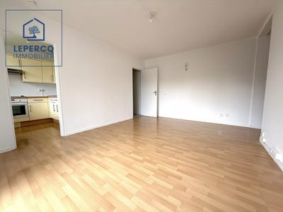 /international/fr/crepy-en-valois-picardie-310108314281/