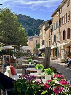 /international/fr/la-garde-freinet-provence-alpes-cote-d-azur-310106458720/