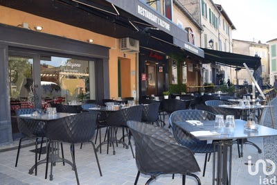 /international/fr/l-isle-sur-la-sorgue-provence-alpes-cote-d-azur-310102639940/