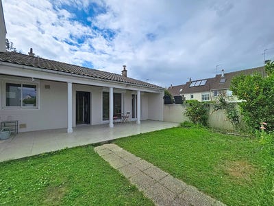 /international/fr/mantes-la-jolie-ile-de-france-310109201165/