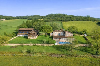 /international/fr/monflanquin-aquitaine-310105628066/