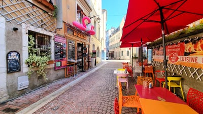 /international/fr/pau-rhone-310100365915/