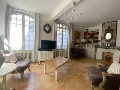 /international/fr/uzes-aquitaine-310108436120/