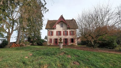 /international/fr/la-chapelle-sous-uchon-burgundy-310098975423/?lang=zh-tw