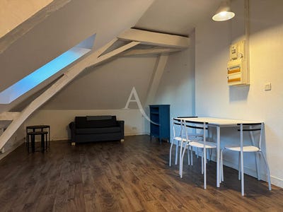 /international/fr/laval-pays-de-la-loire-310109145868/