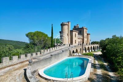 /international/fr/villeneuve-les-avignon-languedoc-roussillon-310101376059/?lang=id