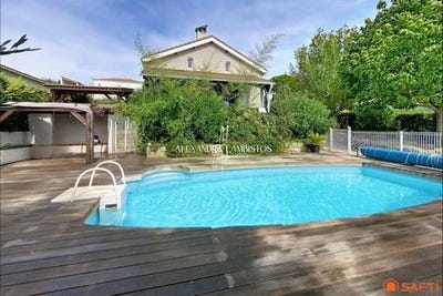 /international/fr/poussan-languedoc-roussillon-310119677512/