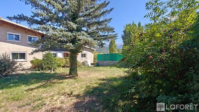 /international/fr/embrun-provence-alpes-cote-d-azur-310109761890/