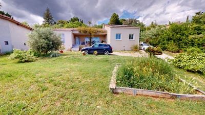 /international/fr/tressan-languedoc-roussillon-310108319725/