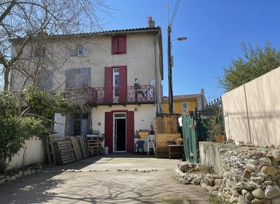 /international/fr/lavelanet-midi-pyrenees-310107562594/