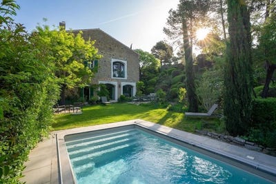 /international/fr/azillanet-languedoc-roussillon-310107906053/