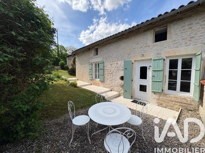 /international/fr/montjean-charente-310107578283/