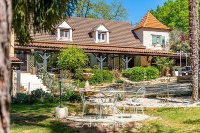 /international/fr/villefranche-du-perigord-aquitaine-310108009001/