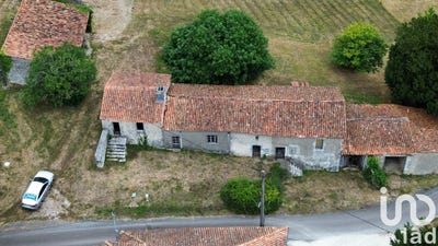 /international/fr/chadurie-charente-310101173502/