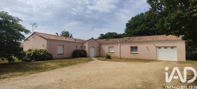 /international/fr/cherveux-charente-310108557944/