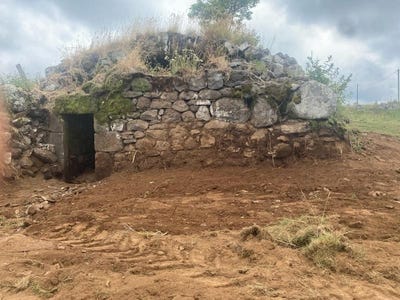 /international/fr/saint-vincent-de-salers-auvergne-310102588649/
