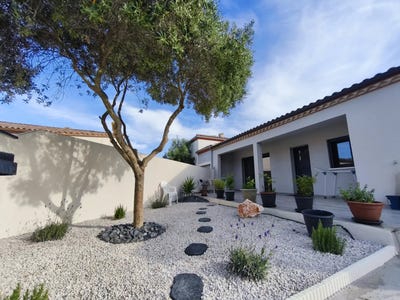 /international/fr/lignan-sur-orb-languedoc-roussillon-310108487252/