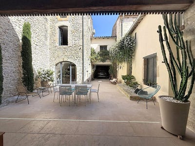 /international/fr/aramon-languedoc-roussillon-310107774021/