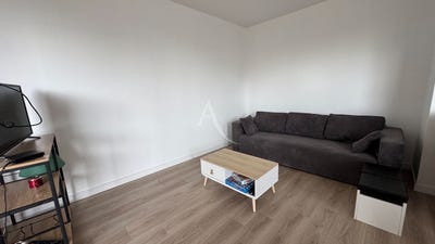 /international/fr/la-roche-sur-yon-pays-de-la-loire-310105892703/
