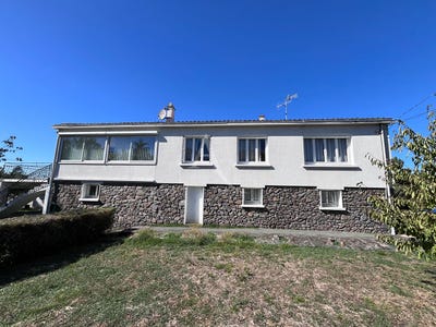 /international/fr/fontenay-le-comte-pays-de-la-loire-310109199284/