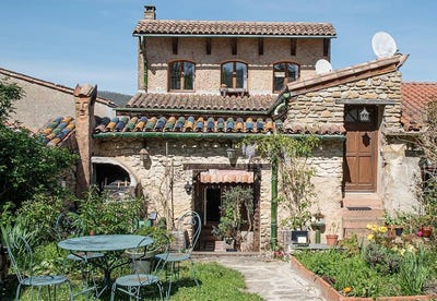/international/fr/sainte-colombe-sur-l-hers-languedoc-roussillon-310107650856/