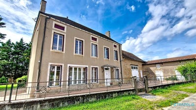 /international/fr/etrigny-burgundy-310108928451/