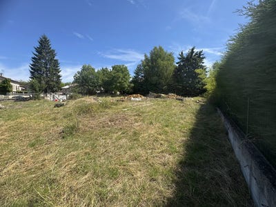 /international/fr/saint-germain-laprade-auvergne-310101334608/