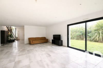 /international/fr/melesse-brittany-310105381728/?lang=th