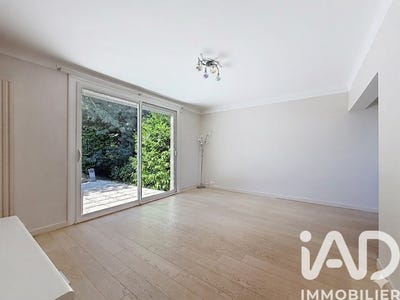 /international/fr/charbonnieres-les-bains-rhone-310108044403/