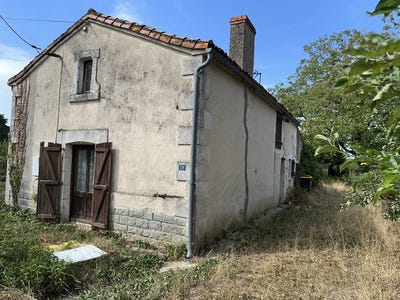 /international/fr/usson-du-poitou-charente-310109605379/