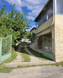 /international/fr/allegre-les-fumades-languedoc-roussillon-310105431548/