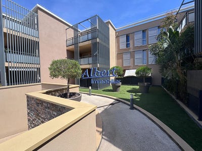 /international/fr/six-fours-les-plages-provence-alpes-cote-d-azur-310100889892/