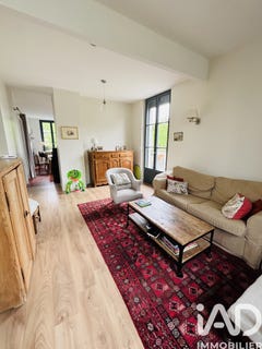 /international/fr/pierrefonds-picardie-310107913041/?lang=th