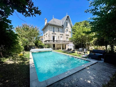 /international/fr/sainte-foy-la-grande-aquitaine-310101230543/?lang=de