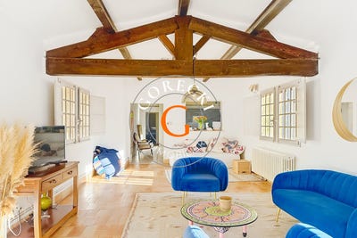 /international/fr/uzes-languedoc-roussillon-310108277914/