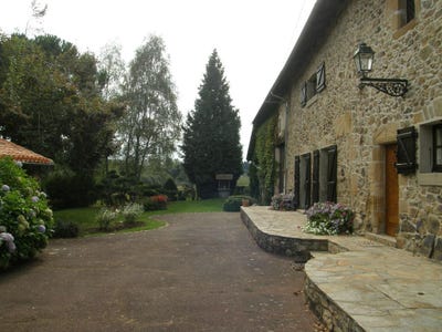 /international/fr/massignac-charente-310099629961/