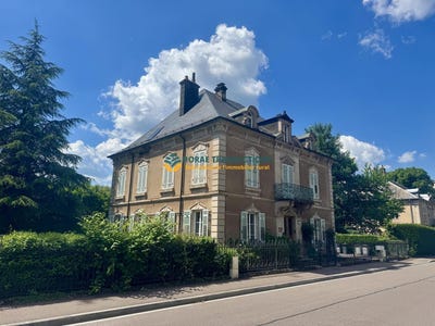 /international/fr/luxeuil-les-bains-franche-comte-310100709435/